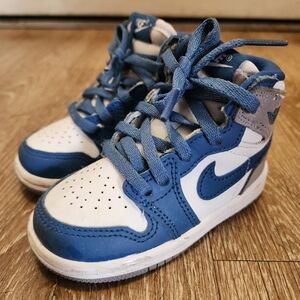 toddler-sized Nike Air Jordan 1 Retro High OG "True Blue" sneakers 6c